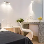Irena Bianca Naousa (Paros)